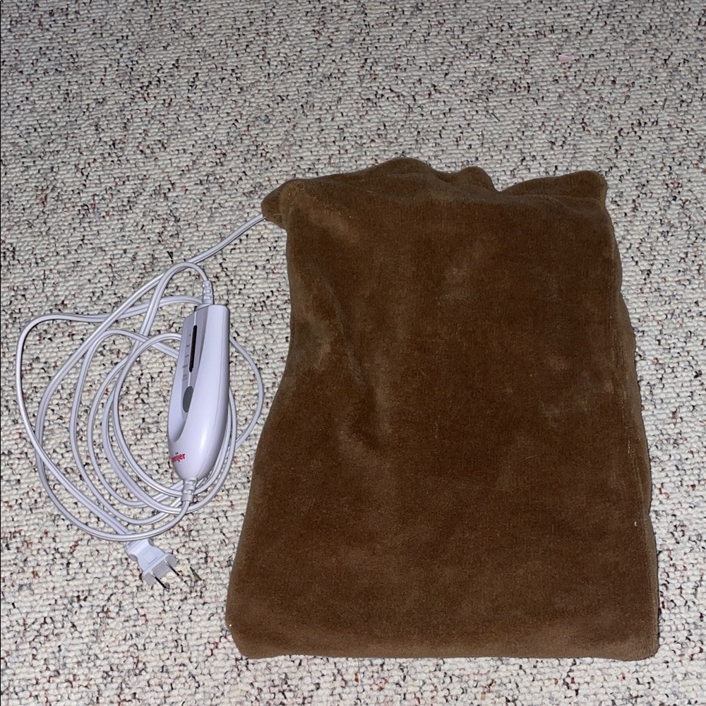 Meijer Brown Electric Heating Pad
